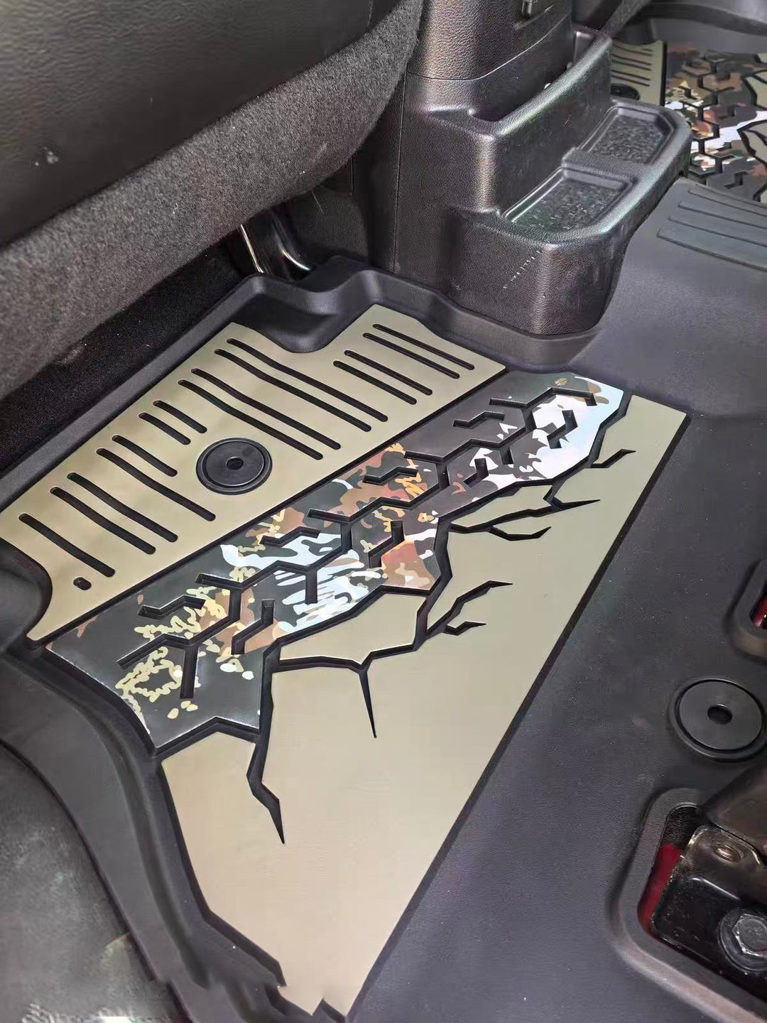 2019+ Jeep Wrangler JL Custom Camouflage Floor Mat Liners